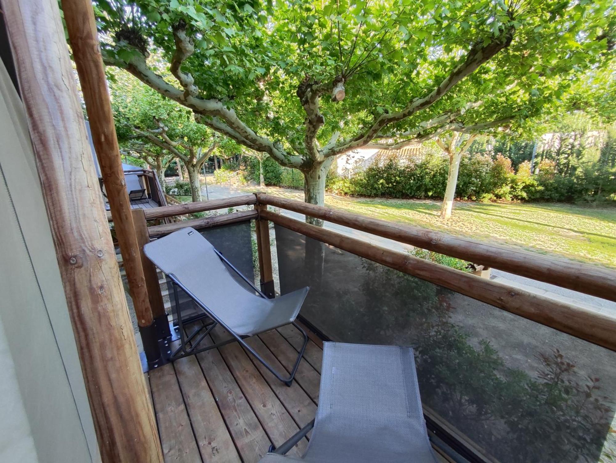 Camping Porte Des Alpilles By M.A Destination Glamping Saint-Étienne-du-Grès Exterior foto